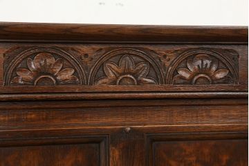 アンティーク家具　イギリスアンティーク 英国 WARING&GILLOW(ワーリングギロー)社製 小振りなキャビネット