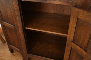 アンティーク家具　イギリスアンティーク 英国 WARING&GILLOW(ワーリングギロー)社製 小振りなキャビネット