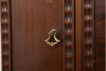 アンティーク家具　イギリスアンティーク 英国 WARING&GILLOW(ワーリングギロー)社製 小振りなドレッシングキャビネット(化粧台/ドレッシングテーブル)
