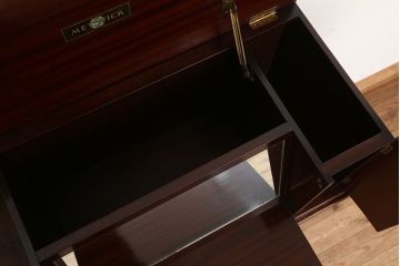 アンティーク家具　イギリスアンティーク 英国 WARING&GILLOW(ワーリングギロー)社製 小振りなドレッシングキャビネット(化粧台/ドレッシングテーブル)