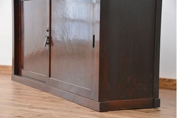 アンティーク家具　前面欅の木目の素晴らしい収納箪笥サイドボード(収納棚、下駄箱、水屋箪笥、食器棚)
