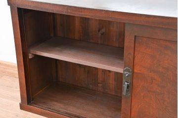 アンティーク家具　前面欅の木目の素晴らしい収納箪笥サイドボード(収納棚、下駄箱、水屋箪笥、食器棚)