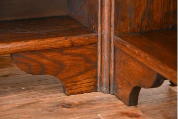 アンティーク家具　イギリスアンティーク　古いオーク材のL型コーナーシェルフ(飾り棚/本棚)(ブックシェルフ)