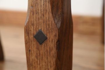 アンティーク家具　イギリスアンティーク　古いオーク材の使い込まれた小振りなダイニングテーブル(作業台)