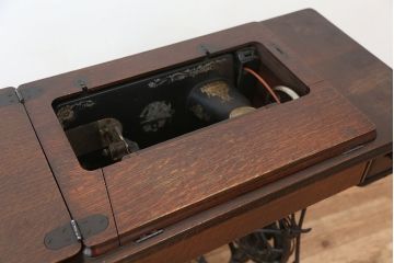 アンティーク家具　イギリスアンティーク　足踏みシンガーミシン(SINGER)ミシンセット　