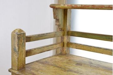 中古　アジアンアンティーク調　チーク材のペンキの剥げたガラス収納棚(キャビネット)