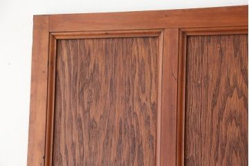 アンティーク　素敵な木目のシンプルなドア(扉)