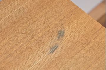北欧家具　中古　タモ材のかわいらしいナチュラルカラーサイドキャビネット