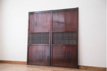 ★古民具・骨董　古民家再生にも最適!使い込まれた格子帯戸2枚セット(建具/引き戸)