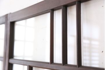 アンティーク　古い木味のシンプルで上品なガラス引き戸4枚セット(ガラス戸)