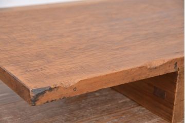 アンティーク家具　アンティーク　天板一枚板　古い木の引き出し付き裁ち板(反り有り)(テーブル・作業台)