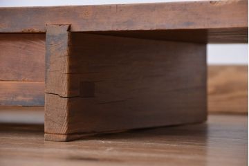 アンティーク家具　アンティーク　天板一枚板　古い木の引き出し付き裁ち板(反り有り)(テーブル・作業台)