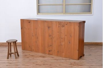 アンティーク家具　アンティーク　たくさん収納できる!ガラス戸の大きな戸棚(収納棚/食器棚)