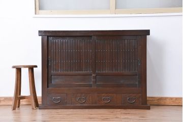 アンティーク家具　★古民具・骨董　時代感を楽しめる　四尺水屋箪笥(茶箪笥/食器棚/収納棚)