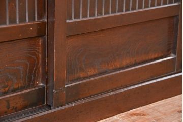 アンティーク家具　★古民具・骨董　シンプルで趣のある四尺水屋箪笥(下駄箱)