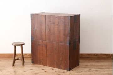 アンティーク家具　☆古民具・骨董　シンプルな丸金具の重ね時代箪笥(チェスト)