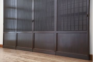アンティーク　シックでシンプルな裏障子付き格子戸4枚セット