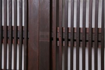 極上　腰板欅材　裏障子付きシックな格子戸4枚セット