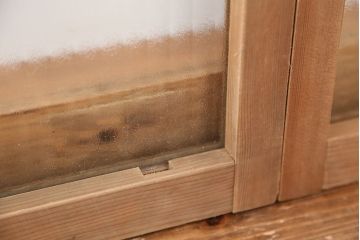 アンティーク　古い木味の小さな銀モールガラス扉(ドア)2枚セット(丁番なし)