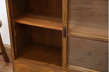 レトロ家具　☆昭和レトロ　シンプルな二段重ね収納棚(ガラスケース、食器棚)