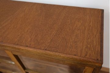 レトロ家具　☆昭和レトロ　シンプルな二段重ね収納棚(ガラスケース、食器棚)