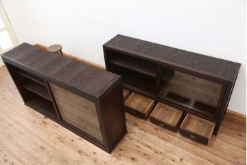 アンティーク家具　大正ロマン　前面彫刻仕上げ　二段重ね収納棚(ガラスケース、飾り棚)