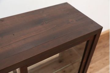 アンティーク家具　アンティーク　古いタバコ屋の脚付き両面ガラス収納棚?(ガラスケース・飾り棚)