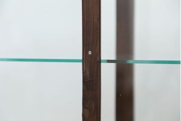 アンティーク家具　 アンティーク　古いタバコ屋の脚付き両面ガラス収納棚(ガラスケース・飾り棚)