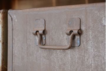 アンティーク家具　海外アンティーク　アイアンコンテナシェルフ(飾り棚/陳列棚)