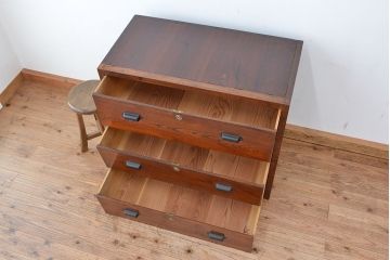 アンティーク家具　アンティーク　前面欅材の三杯引き出しチェスト(箪笥、タンス、ドロワー)