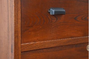 アンティーク家具　アンティーク　前面欅材の三杯引き出しチェスト(箪笥、タンス、ドロワー)