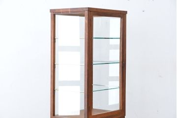 レトロ家具　昭和レトロ　脚付き縦型ガラスケース(ショーケース)