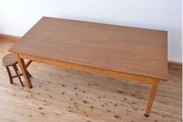 アンティーク家具　1960〜70年代　古い学校の使い込まれた大きな作業台(テーブル、机)