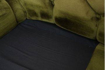 ヴィンテージ家具　イギリスビンテージ　クラシックな風合いのチェスターフィールド風3人掛けソファ