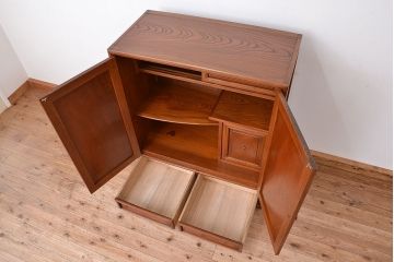 アンティーク家具　古民具・骨董　特別注文造り　三方欅材の上質な茶棚(飾り棚、収納棚、茶箪笥、水屋箪笥)