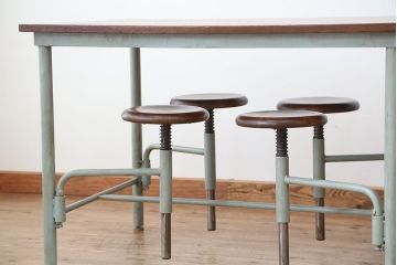 ラフジュオリジナル　8脚格納スツールの特大作業台(テーブル、机)