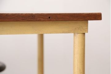 ラフジュオリジナル　6脚格納スツールの作業台(テーブル、机)