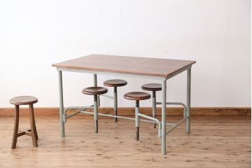 ラフジュオリジナル　4脚格納スツールの作業台(テーブル、机)