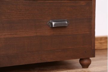 レトロ家具　昭和レトロ　古い木のシンプルな脚付きローチェスト(ローボード)