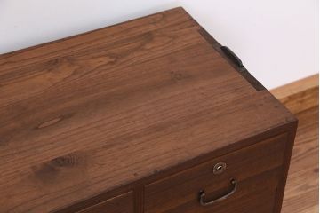 アンティーク家具　アンティーク　古い木の四杯引き出し脚付きローチェスト(ローボード)