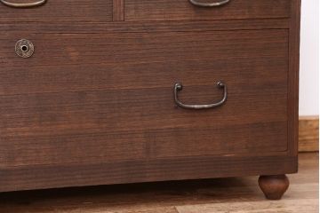 アンティーク家具　アンティーク　古い木の四杯引き出し脚付きローチェスト(ローボード)