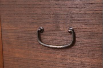 アンティーク家具　アンティーク　古い木の四杯引き出し脚付きローチェスト(ローボード)