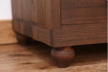 アンティーク家具　アンティーク　古い木のモールガラス扉のローボード(ローチェスト、収納棚)