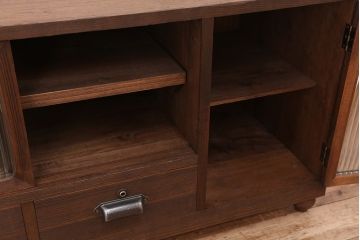 アンティーク家具　アンティーク　古い木のモールガラス扉のローボード(ローチェスト、収納棚)