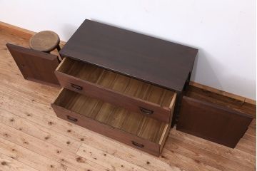 アンティーク家具　古民具・骨董　天板補強の観音開き時代箪笥ローチェスト(ローボード)