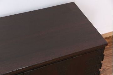 アンティーク家具　古民具・骨董　天板補強の観音開き時代箪笥ローチェスト(ローボード)