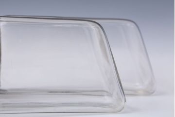 アンティーク雑貨　アンティーク 古い商店の蓋付きガラスビン[瓶]2個セット(菓子瓶)