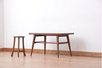 レトロ家具　昭和レトロ　デザインの素晴らしいセンターテーブル(机)　