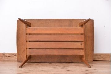 レトロ家具　昭和レトロ　デザインの素晴らしいセンターテーブル(机)　