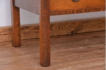 アンティーク家具　イギリスアンティーク　かわいいサイズのオーク材サイドチェスト(ドロワー)